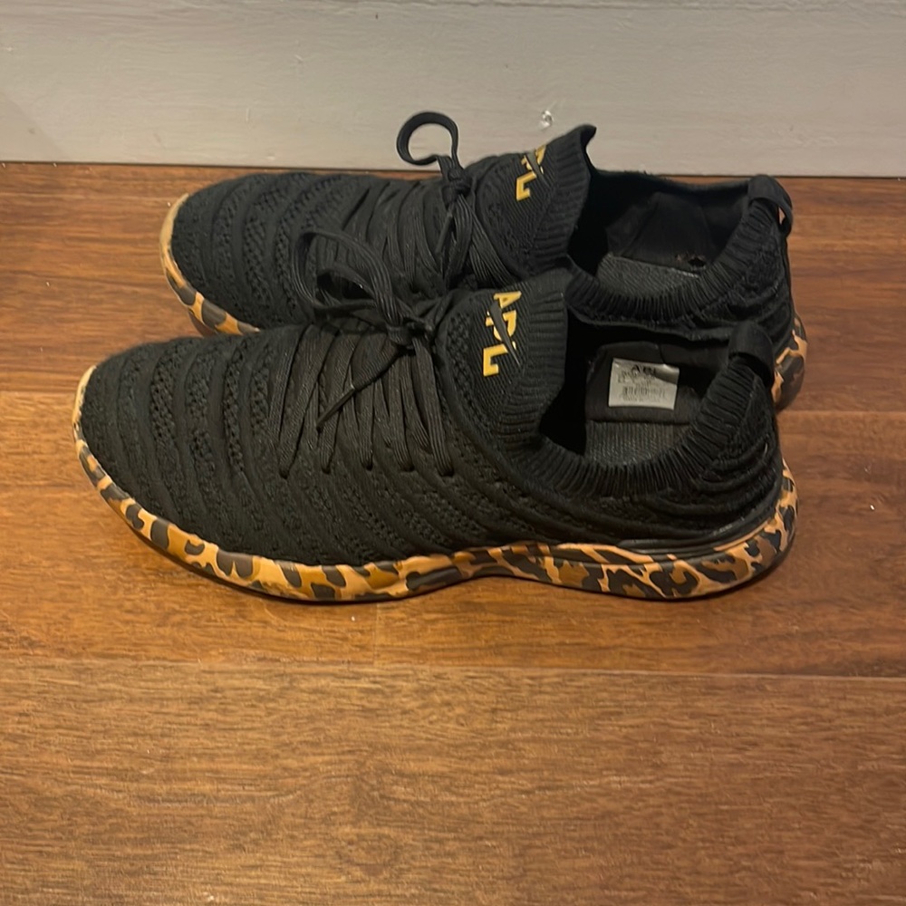 APL Women’s techloom wave 8.5